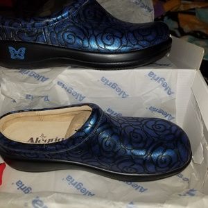Brand new Alegria clogs